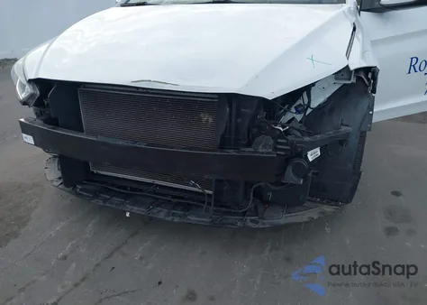 2018 Hyundai Elantra Sel z USA, uszkodzony, nr VIN 5NPD84LF7JH357570